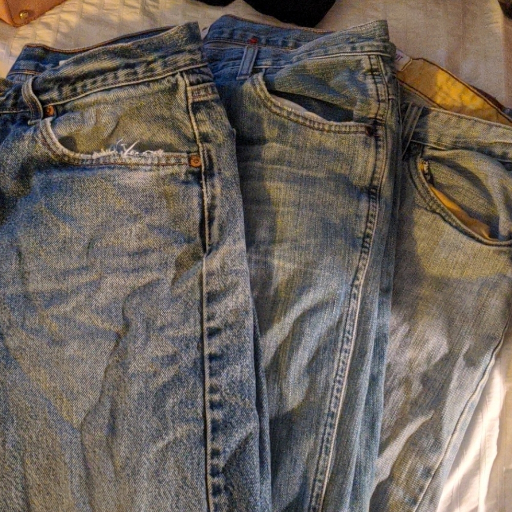 Lot of three pairs of men's vintage jeans